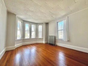 45 Crescent Ave, Unit 1 in Chelsea, MA - Building Photo - Building Photo