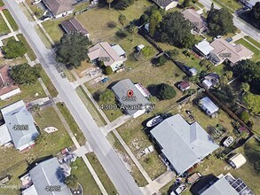 4300 Avanti Cir in North Port, FL - Building Photo - Building Photo