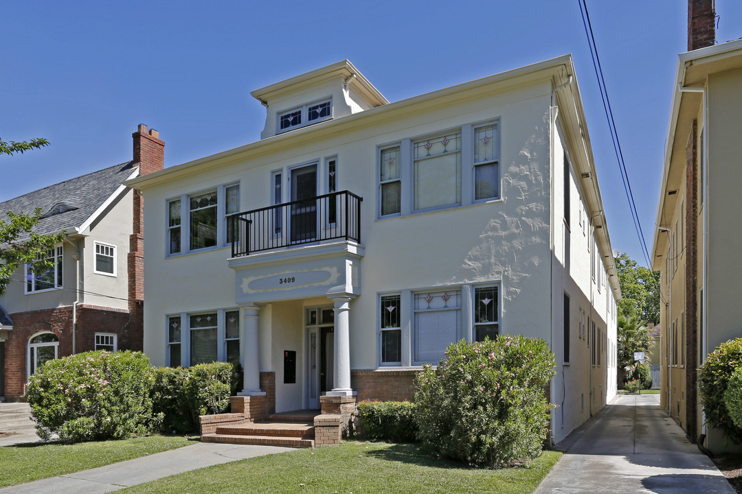 3409 J St in Sacramento, CA - Building Photo