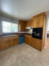 1561 Austin St in Atwater, CA - Building Photo - Building Photo
