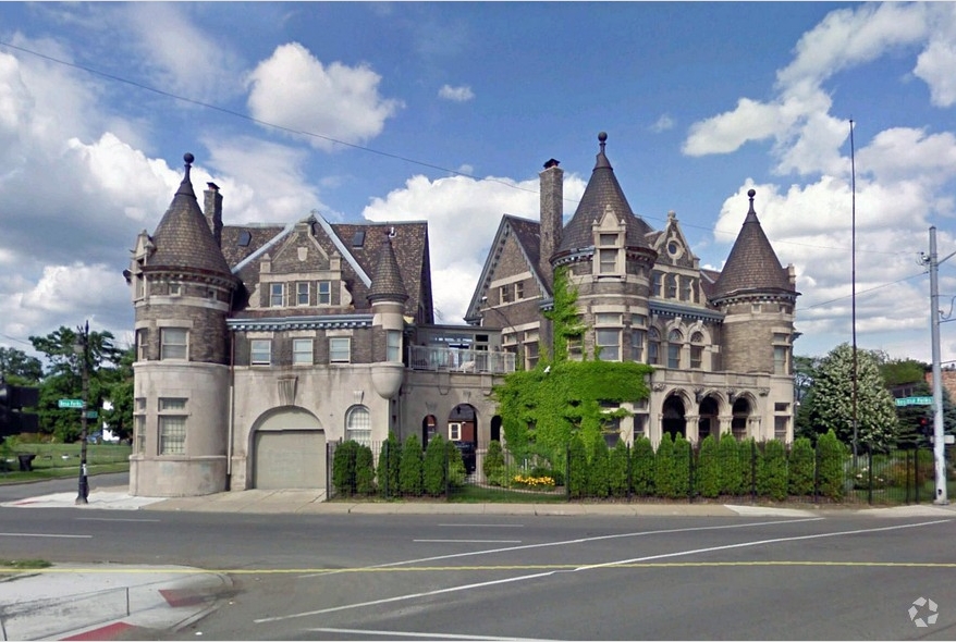 Castle Lofts in Detroit, MI - Building Photo