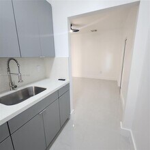 14639 SW 158th path-Unit -B in Miami, FL - Building Photo - Building Photo