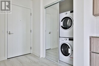 110 Broadway Ave in Toronto, ON - Building Photo - Building Photo