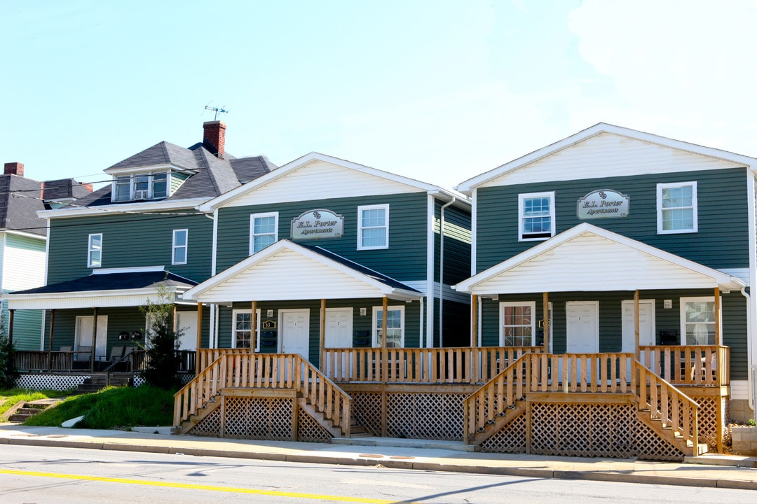 632 Hal Greer Boulevard, Unit 3 in Huntington, WV - Building Photo