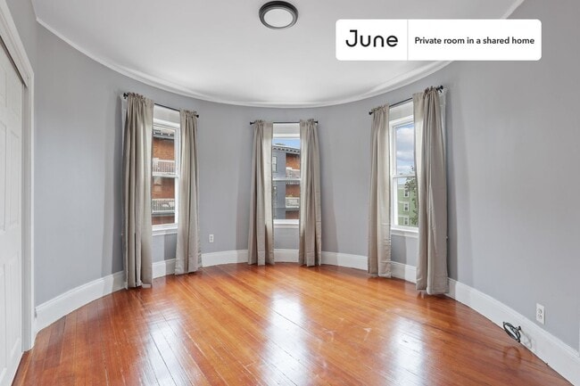 Room in Shared 4 bed/1 bath home in Boston, MA - Building Photo - Building Photo