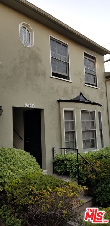 property at 8551 Holloway Dr