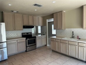 8529 Steamline Cir in Austin, TX - Building Photo - Building Photo