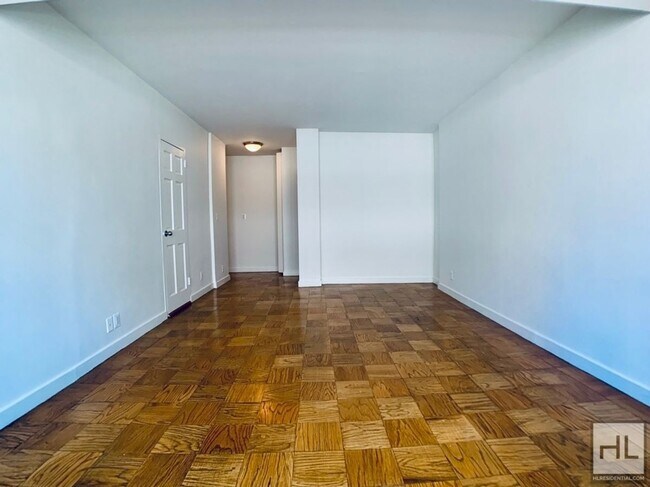 EAST 36 STREET in New York, NY - Building Photo - Building Photo