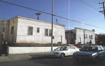 5127-5145 Fountain Ave in Los Angeles, CA - Building Photo - Building Photo