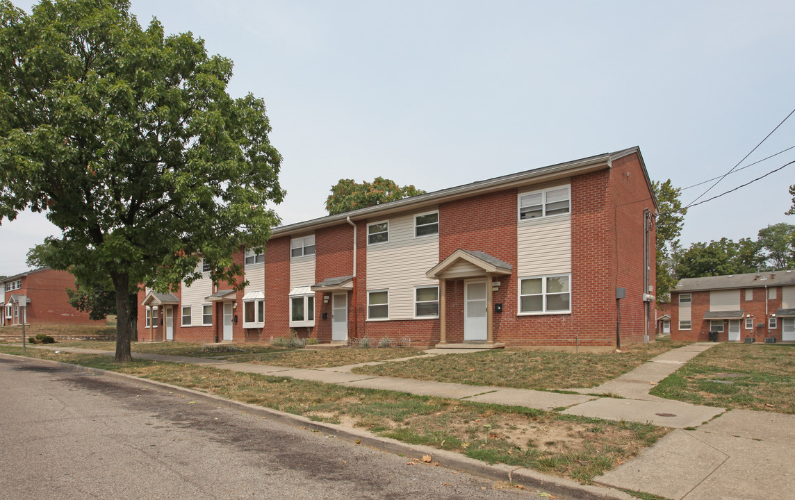 Findlater Gardens in Cincinnati, OH - Building Photo