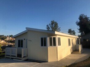 9109 Creekford Dr in Lakeside, CA - Building Photo - Building Photo