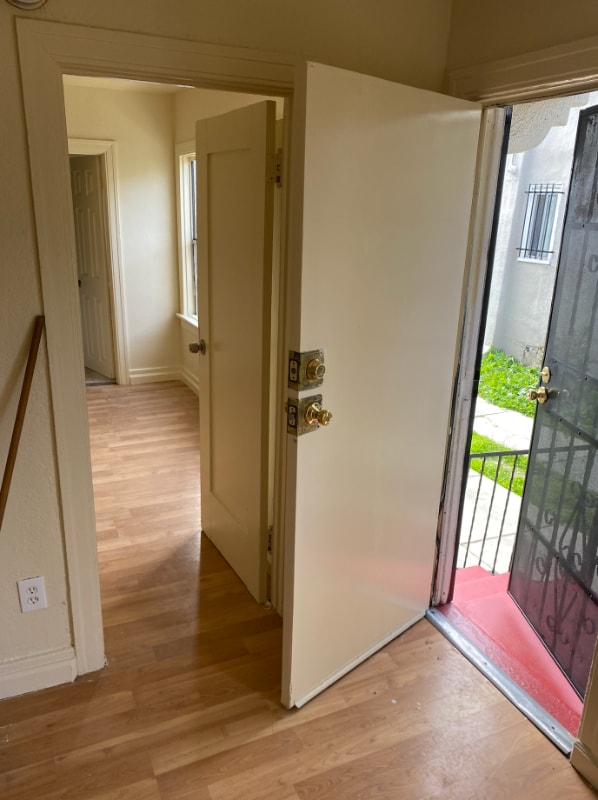 6328 Brynhurst Ave in Los Angeles, CA - Building Photo - Building Photo