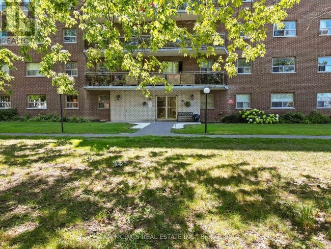 62 Spencer St E in Cobourg, ON - Building Photo - Building Photo