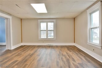 2785 Deforest Rd SE in Warren, OH - Foto de edificio - Building Photo