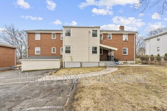 32 Dean Dr in New Britain, CT - Building Photo - Building Photo