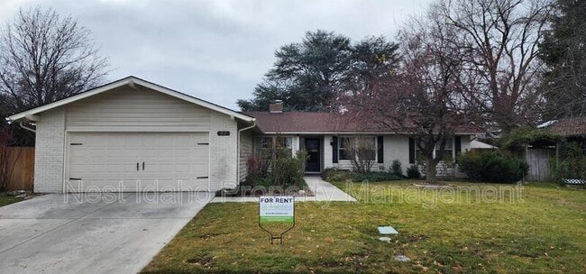 property at 10127 W Springdale Ct