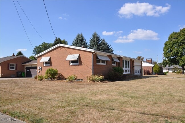 505 Hillcrest Ave NW in North Canton, OH - Building Photo - Building Photo