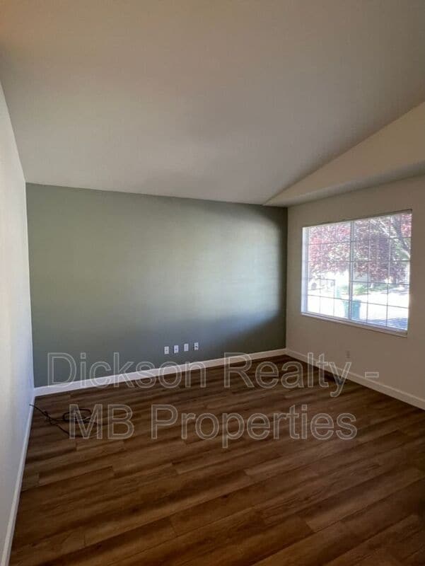 5216 Palo Alto Ct in Sparks, NV - Building Photo - Building Photo