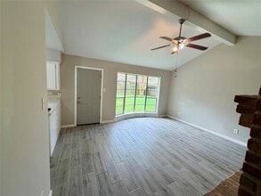 7876 Bender Rd in Humble, TX - Building Photo - Building Photo