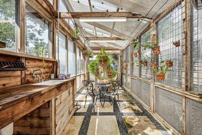 1106 Fairmount Ave in Austin, TX - Building Photo - Building Photo