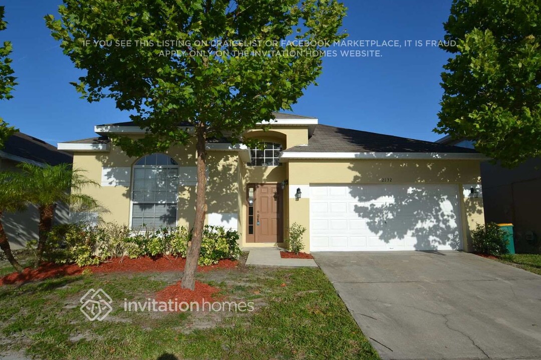 2132 Shadow Creek Dr in Kissimmee, FL - Building Photo