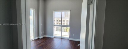 7280 SW 90th St in Miami, FL - Building Photo - Building Photo