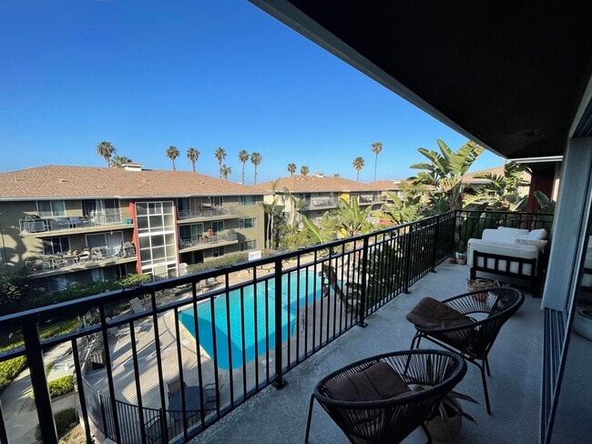 property at 5359 La Jolla Blvd