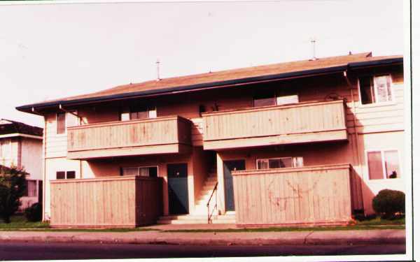 Vista Manor in Vacaville, CA - Building Photo