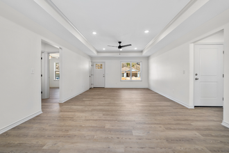 152 Brenlind Ln in Mineola, TX - Foto de edificio - Building Photo
