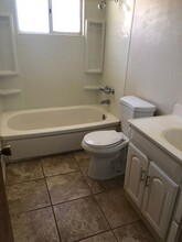 61606 Adobe Dr in Joshua Tree, CA - Foto de edificio - Building Photo