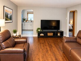 51 S 11th St in Indiana, PA - Building Photo