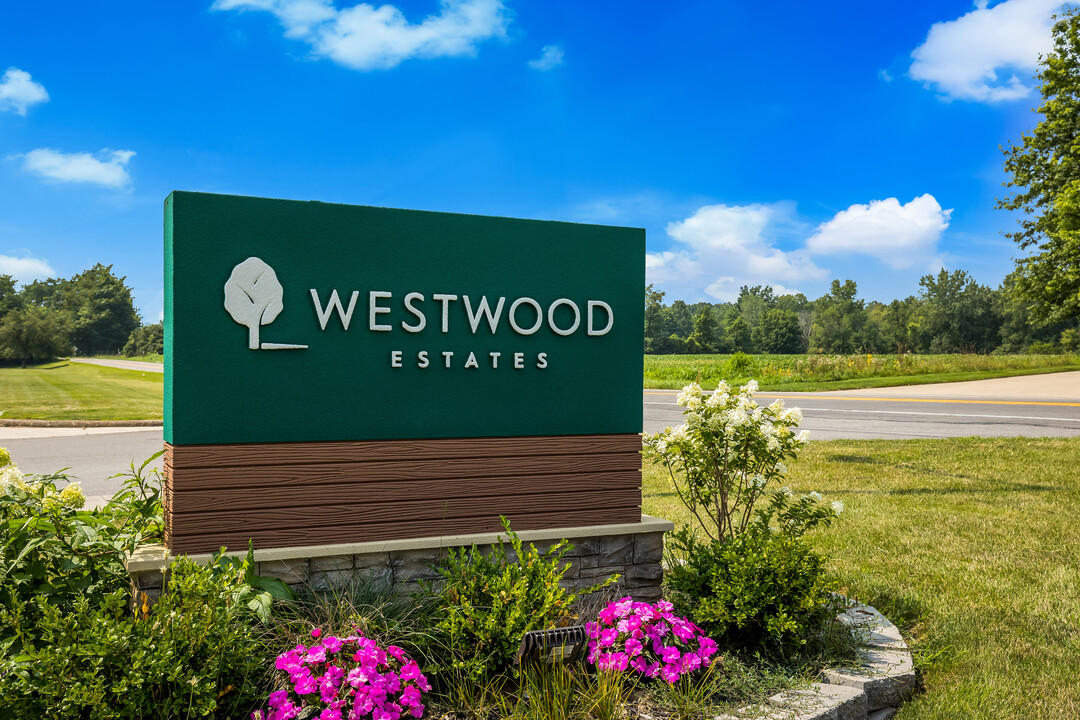 Westwood Estates in Amherst, OH - Building Photo