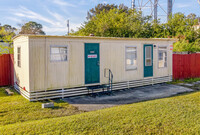 Trak Motel in St. Petersburg, FL - Building Photo - Building Photo