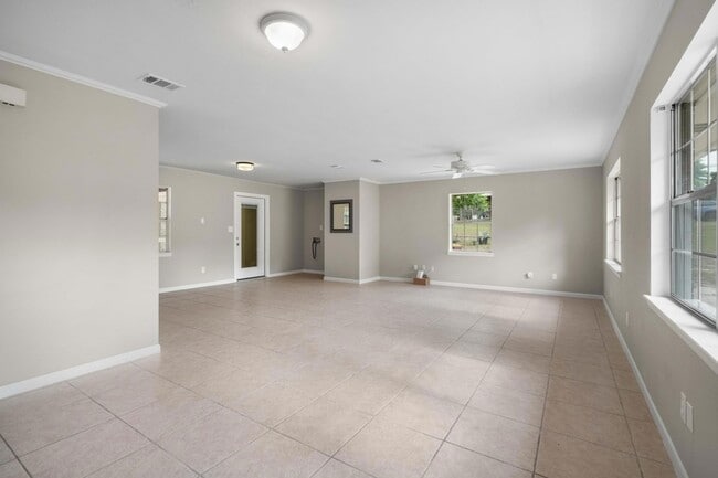 255 Brackin St, Unit B in Crestview, FL - Building Photo - Building Photo
