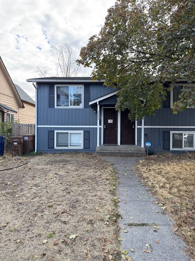 property at 2024 E Pacific Ave