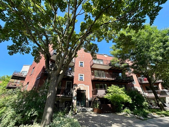 property at 3462 Joseph-N.-Drapeau