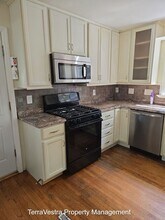 408 Hamilton Rd in Glassboro, NJ - Building Photo - Building Photo