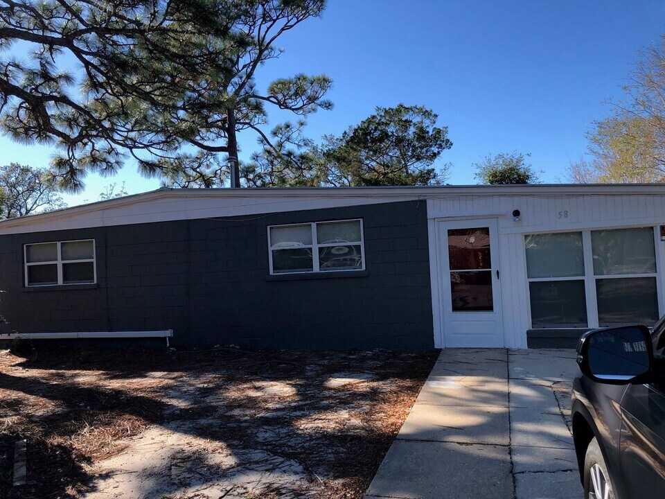 58 Mallard Ave NE in Fort Walton Beach, FL - Building Photo
