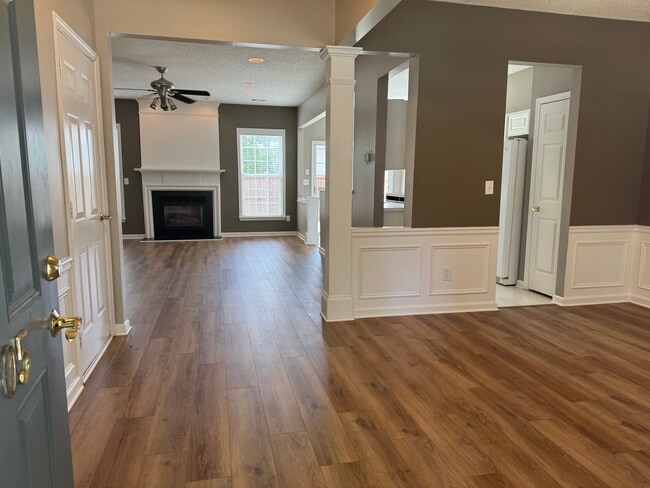 5705 Falling Water Terrace in Roswell, GA - Building Photo - Building Photo