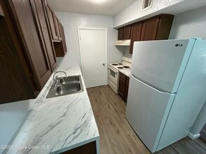 2101 Forest Knoll Dr NE in Palm Bay, FL - Building Photo - Building Photo