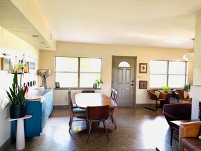 712 Malone Dr in Orlando, FL - Building Photo - Building Photo