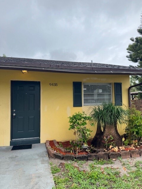 9431 Sun Ct, Unit 9435 in West Palm Beach, FL - Building Photo - Building Photo