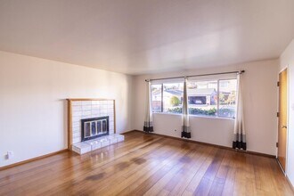 1761 Kelly St in San Mateo, CA - Building Photo - Building Photo