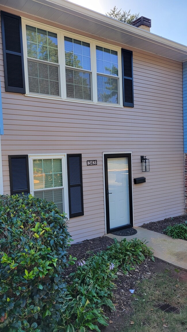 property at 343 Leisure Ct