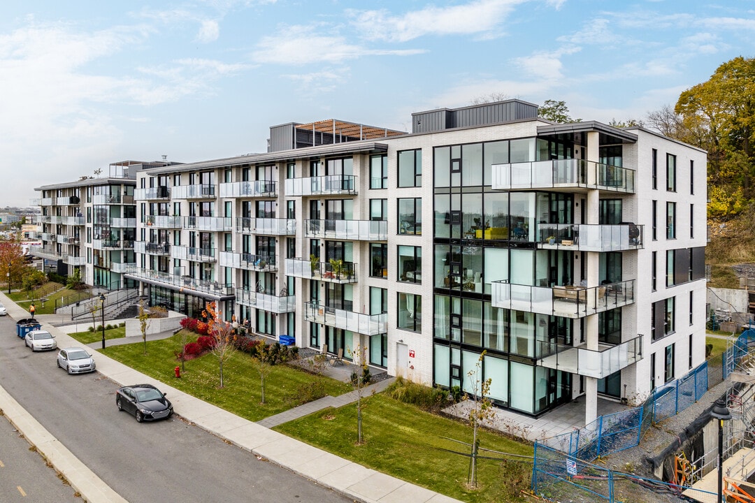 Bellevue Phase 2 in Montréal, QC - Building Photo