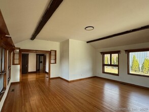 55-57 E Summer Street Unit in Southington, CT - Building Photo - Building Photo