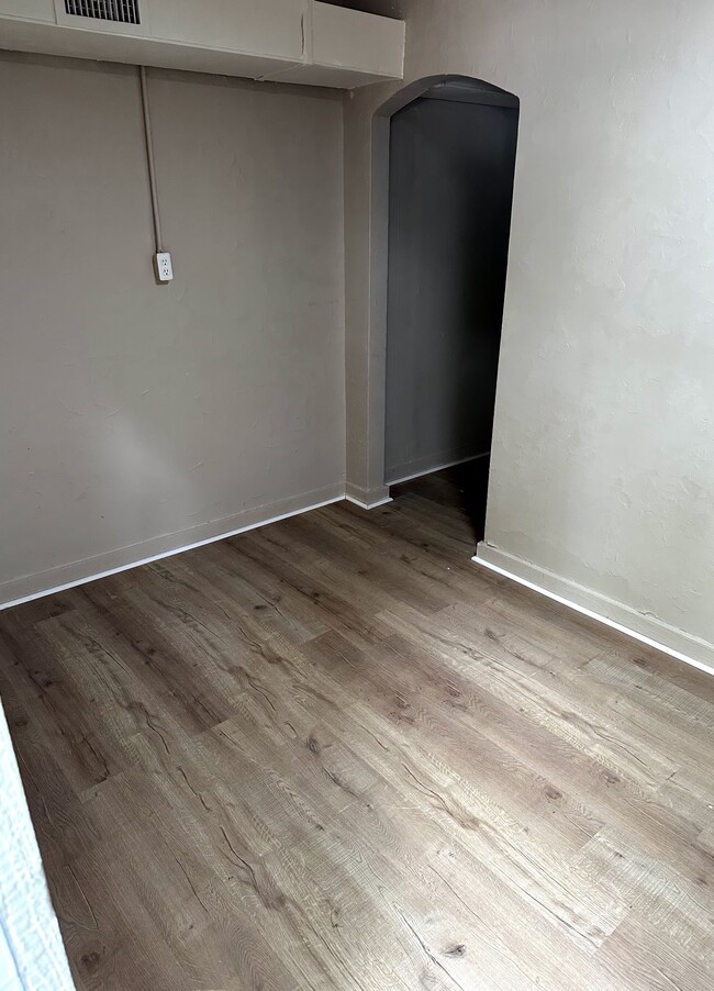 property at 632 Ell St