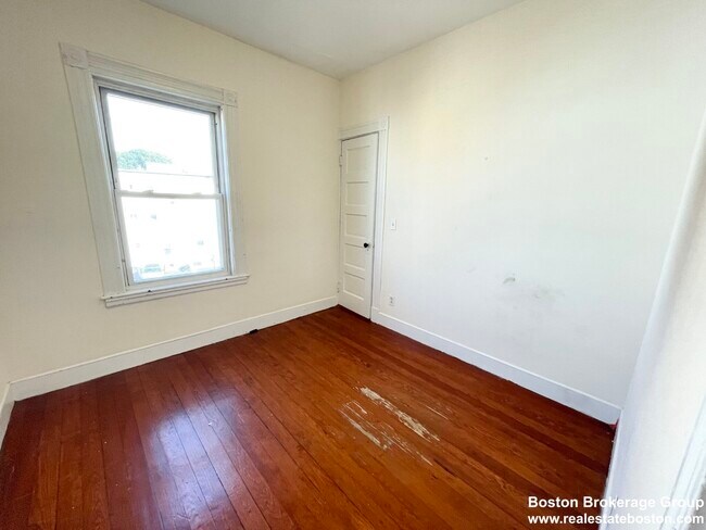 19 Eastman St, Unit 3 in Boston, MA - Foto de edificio - Building Photo