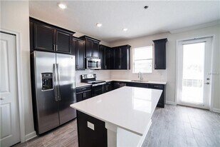 1225 Payne Stewart Dr in Davenport, FL - Building Photo