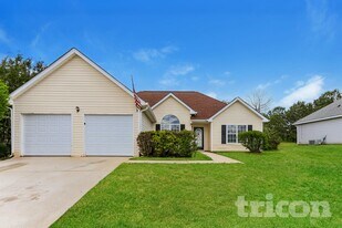 1128 Misty Meadows Crossing in Hampton, GA - Building Photo